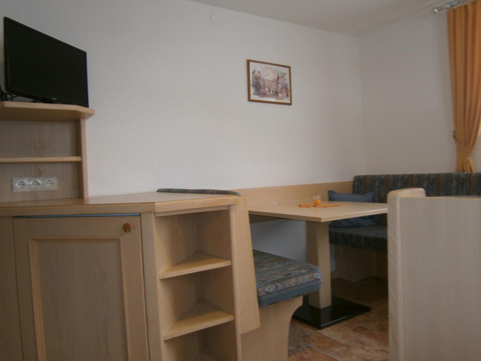 Haus Wiesenheim Fw Oetztal Langenfeld Room photo