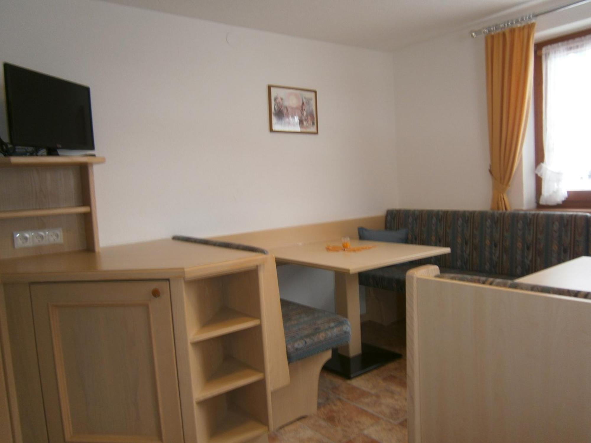 Haus Wiesenheim Fw Oetztal Langenfeld Room photo